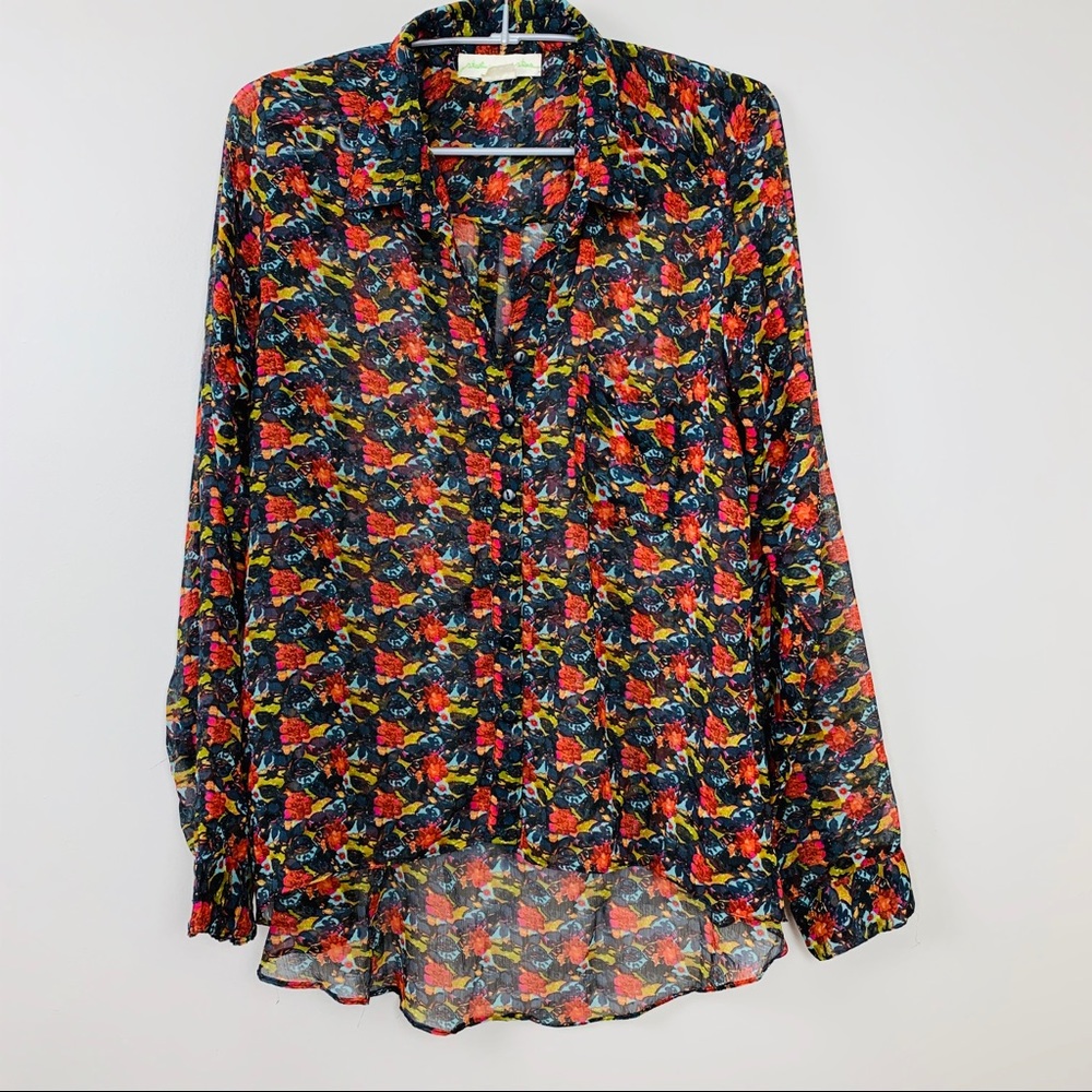 3/$10 !!! UO Staring at Stars *trending* Dark Floral Blouse